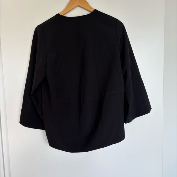 Classic Elegant Women's Suit Jacket with Single Snap Closure, Black, Size 34. - Picture 7 of 9